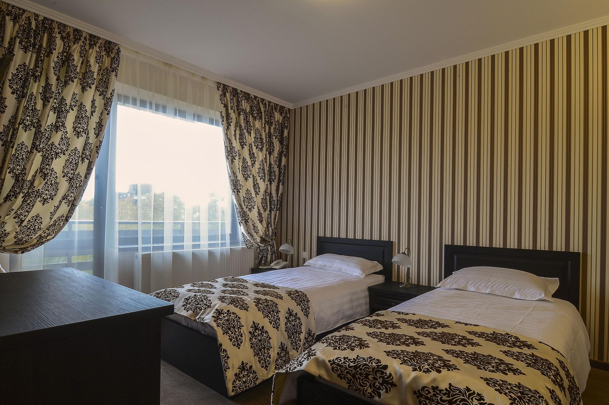 Pensiunea Toscana Brasov Luaran gambar