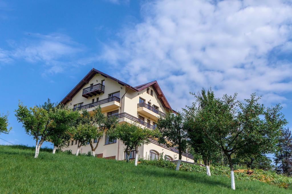 Pensiunea Toscana Brasov Luaran gambar