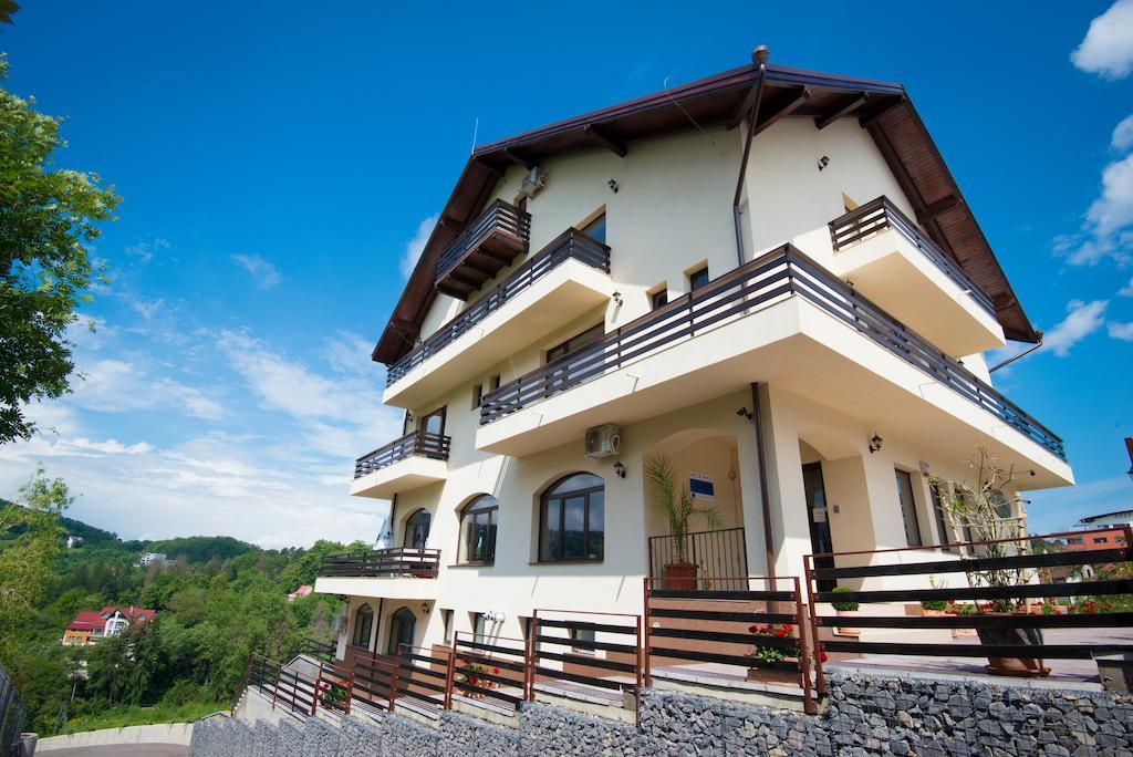 Pensiunea Toscana Brasov Luaran gambar
